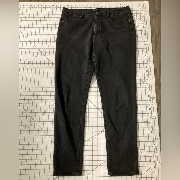 Banana Republic Denim - Banana Republic Women’s Size 32 Black Skinny Jeans